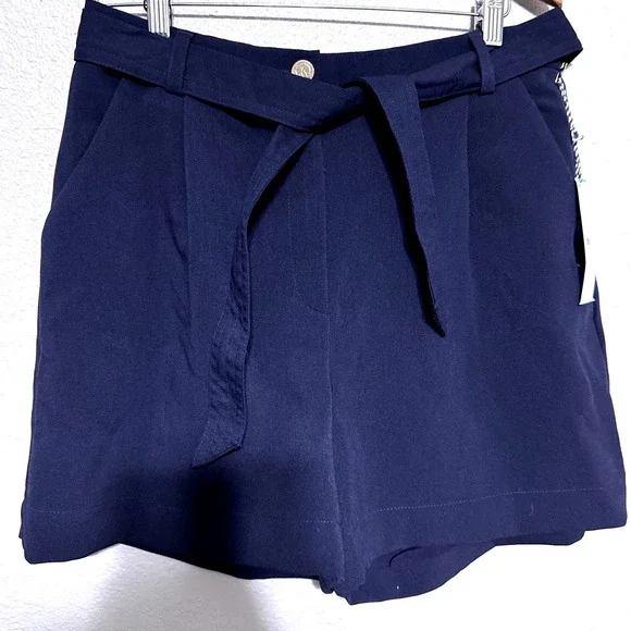 Draper James Navy Blue Belted Dress Shorts Women Large Wide Leg High Waist NWT - Picture 2 of 7